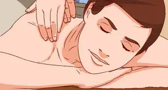 masser le dos de sa femme