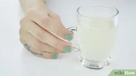 Image intitulée Make Lemon Honey Water Step 4