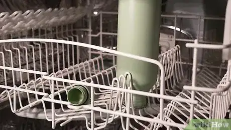 Image intitulée Clean a Stainless Steel Water Bottle Step 5