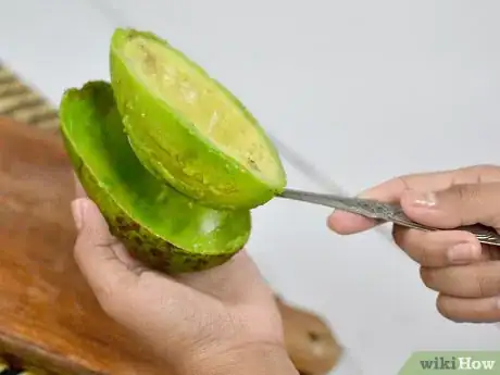 Image intitulée Peel an Avocado Step 8