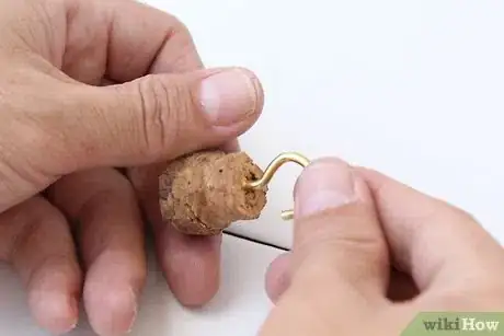 Image intitulée Make Wine Bottle Wind Chime Step 9