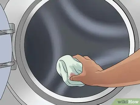 Image intitulée Wash Baby Clothes Step 20