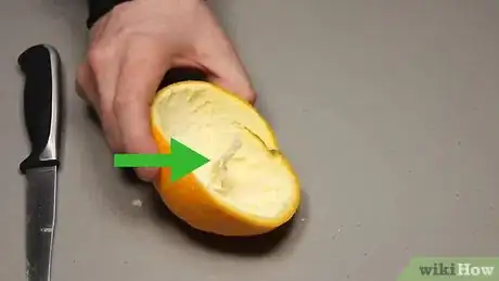 Image intitulée Make a Candle out of an Orange Step 4