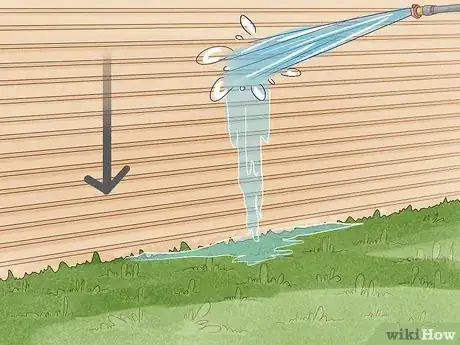 Image intitulée Pressure Wash Vinyl Siding Step 15