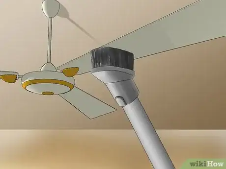 Image intitulée Clean a Ceiling Fan Step 3
