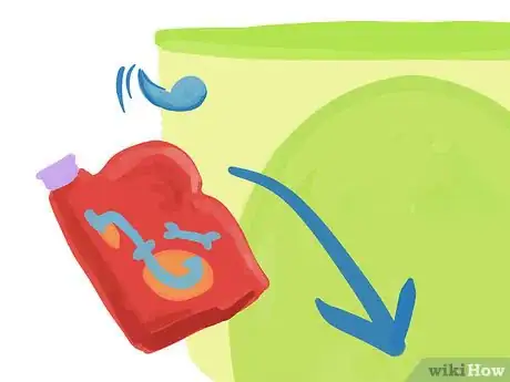 Image intitulée Unclog a Toilet from a Flushed Toilet Paper Roll Step 8