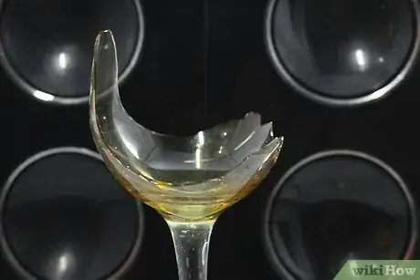 Image intitulée Break a Glass with Your Voice Step 11