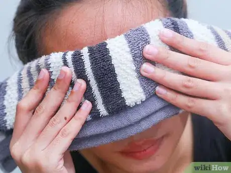 Image intitulée Get Rid of Puffy Eyes from Crying Step 2