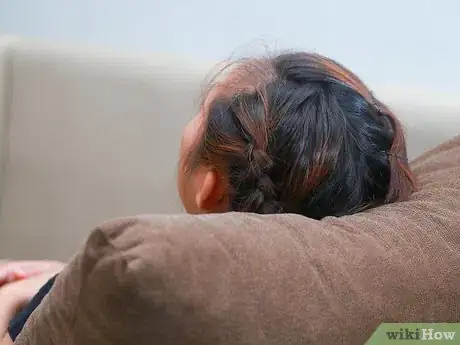 Image intitulée Get Rid of Puffy Eyes from Crying Step 6