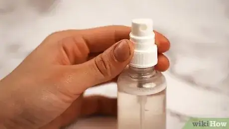 Image intitulée Refill a Perfume Travel Bottle Step 7