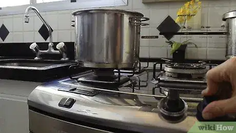Image intitulée Make Caramel from Sweetened Condensed Milk Step 4