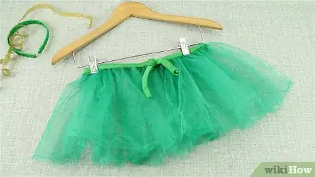 Image intitulée Make a Tinkerbell Costume Step 3