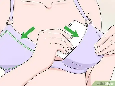 Image intitulée Stuff Your Bra Step 17