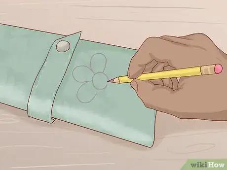 Image intitulée Paint Faux Leather Step 11