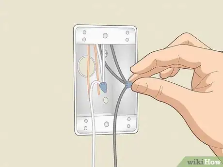 Image intitulée Add an Electrical Outlet to a Wall Step 13