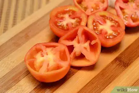 Image intitulée Make Scrambled Eggs with Tomato and White Onions Step 4