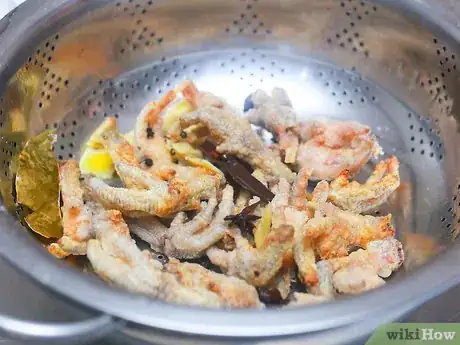 Image intitulée Cook Chicken Feet Step 12