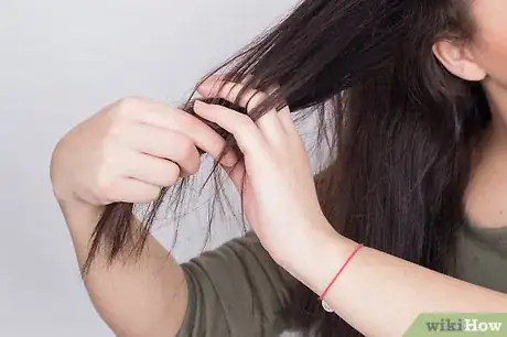 Image intitulée Prevent Hair from Knotting Step 13