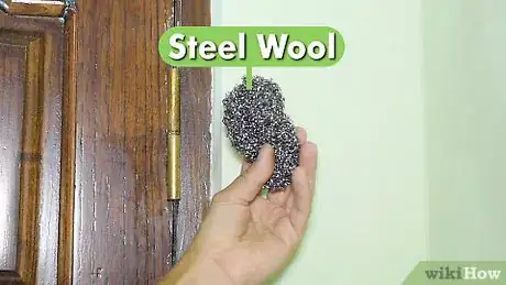 Image intitulée Stop Squeaky Door Hinges Step 11