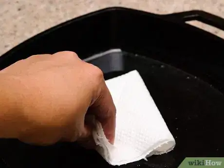 Image intitulée Care for a Cast Iron Skillet Step 2