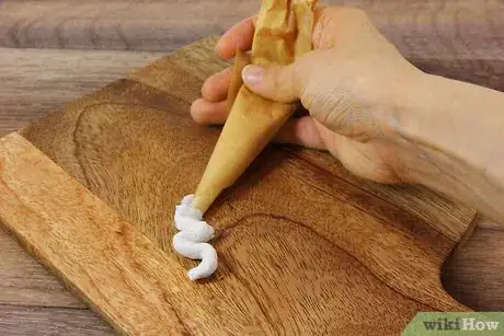 Image intitulée Use Parchment Paper in Cooking Step 5