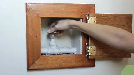 Image intitulée Replace Shower Knobs Step 1
