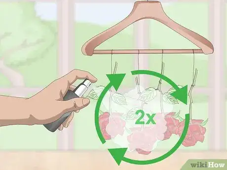 Image intitulée Preserve Flowers with Hairspray Step 12