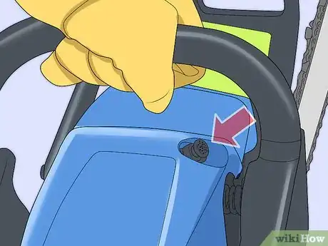 Image intitulée Start a Stihl Chainsaw Step 4