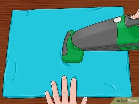 Image intitulée Clean Couch Cushions Step 3