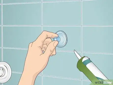 Image intitulée Get Suction Cups to Stick Step 8