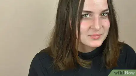 Image intitulée Curl Hair with a Blow Dryer Step 15