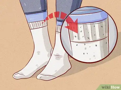 Image intitulée Tell if Your Dog Has Fleas Step 8