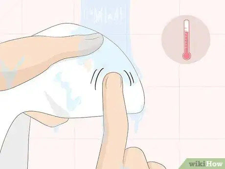 Image intitulée Get Grease out of Clothes Step 6