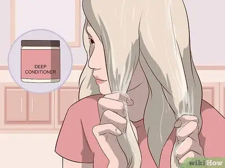 Image intitulée Get Bleach Out of Your Hair Step 4.jpeg
