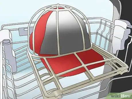 Image intitulée Clean Baseball Hats with a Dishwasher Step 6