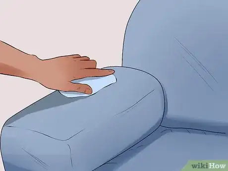 Image intitulée Clean Faux Suede Step 17