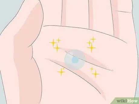 Image intitulée Put in Contact Lenses Step 19