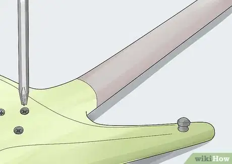 Image intitulée Repaint a Guitar Step 2