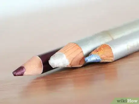 Image intitulée Do Eye Makeup for Blue Eyes Step 12