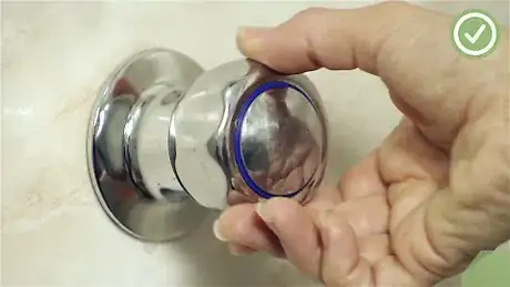 Image intitulée Replace Shower Knobs Step 9