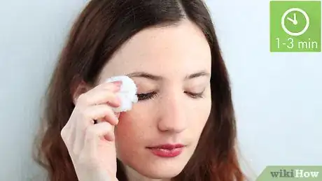 Image intitulée Remove Eyelash Glue Step 4