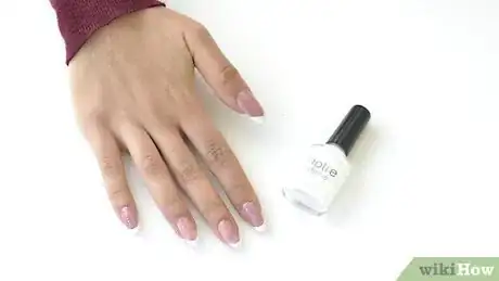 Image intitulée Apply Fake Nails Step 12