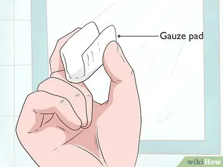 Image intitulée Pull a Loose Tooth at Home Step 8
