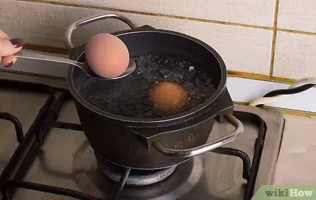 Image intitulée Know if Hard Boiled Eggs Are Done Step 2
