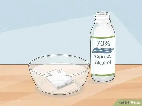 Image intitulée What Can You Use to Clean Your Clipper Blades Step 5