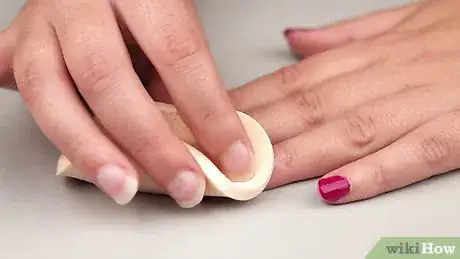 Image intitulée Mix Nail Polish Step 8