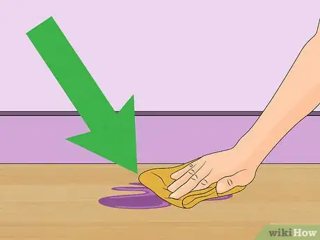 Image intitulée Remove Paint from Vinyl Step 1