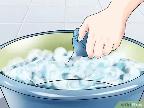 Image intitulée Clear a Baby's Stuffy Nose Step 16