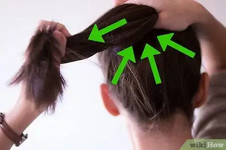 Image intitulée Make a Bun Step 7
