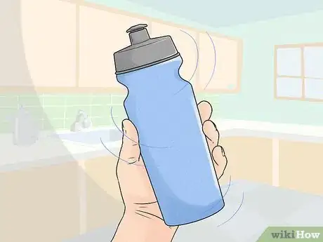 Image intitulée Clean a Moldy Water Bottle Step 4